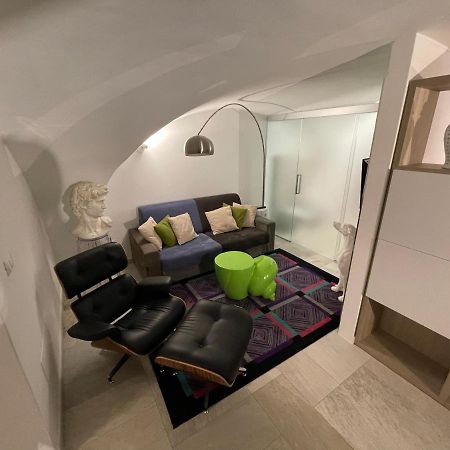 Apartamento Loft “Cinema Galleria” Bari Exterior foto