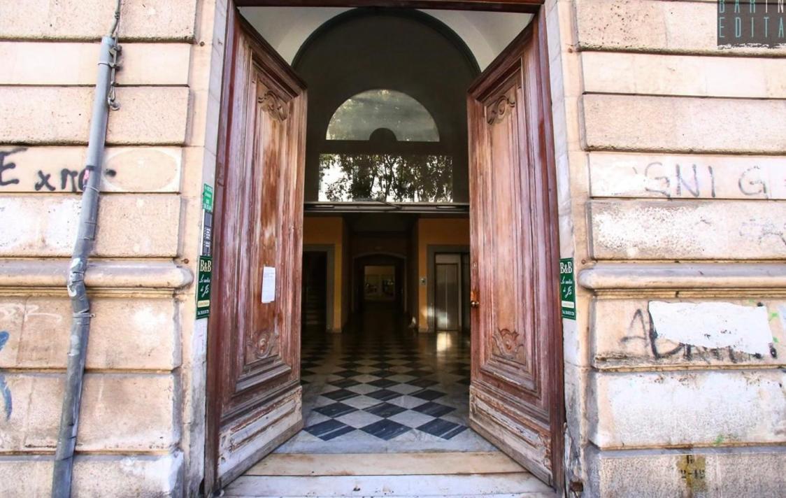 Apartamento Loft “Cinema Galleria” Bari Exterior foto